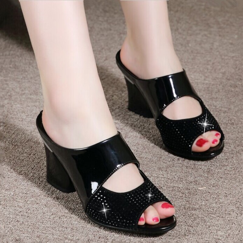 百丽纯爱粗跟鱼嘴外穿女拖鞋高跟漆皮拼色水钻真皮女凉拖大码42码在类目 女鞋, 拖鞋, 一字拖中 - 来自Buy2taobao.com提供专业的淘宝代购服务