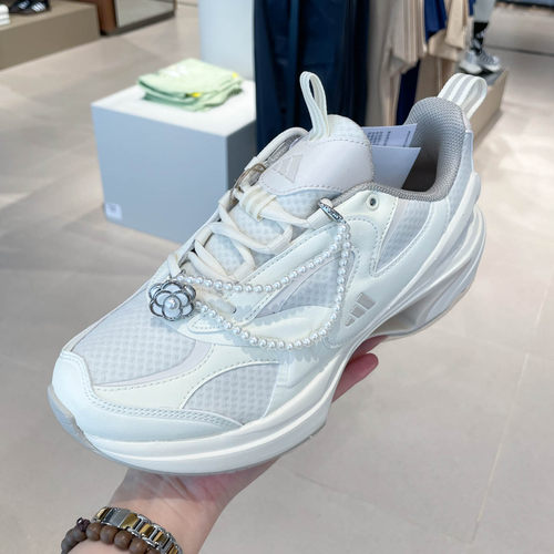 ADIDAS阿迪达斯女鞋2025秋新款舒适透气缓震运动休闲跑步鞋JP6532