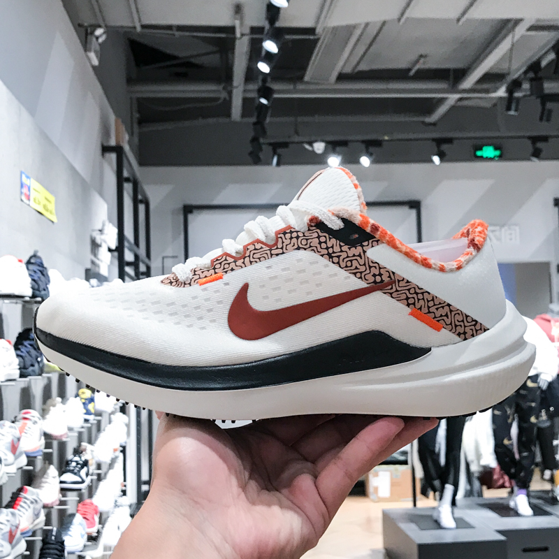 耐克女鞋透气运动舒适缓震跑步鞋