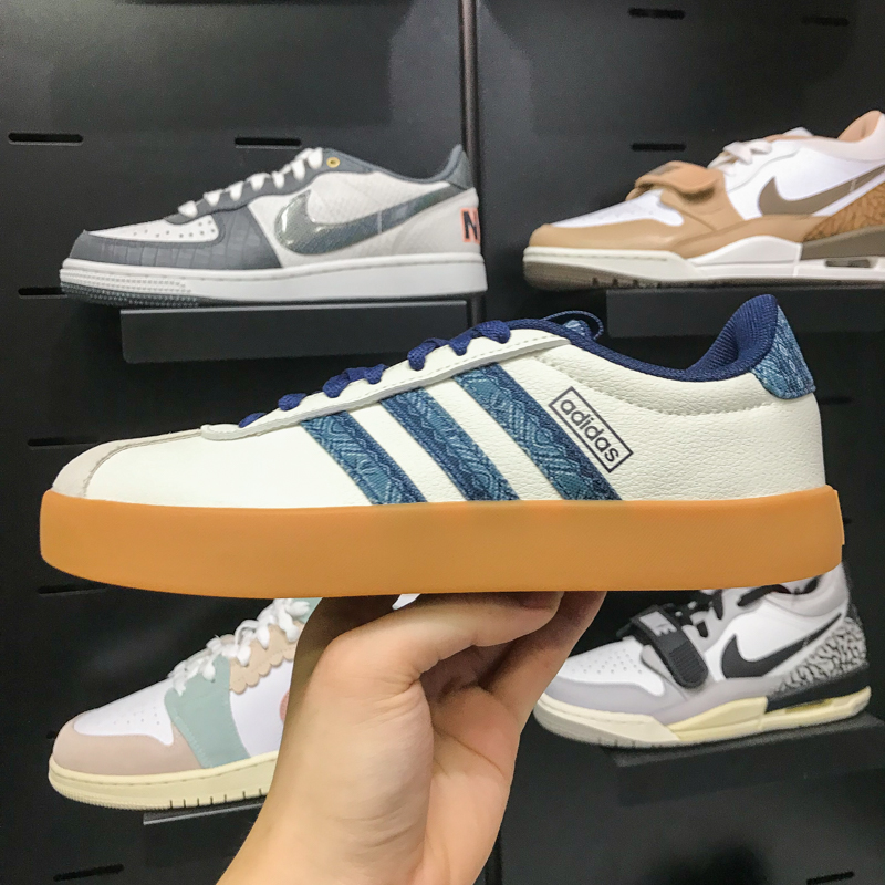 阿迪达斯男女鞋低帮运动休闲板鞋