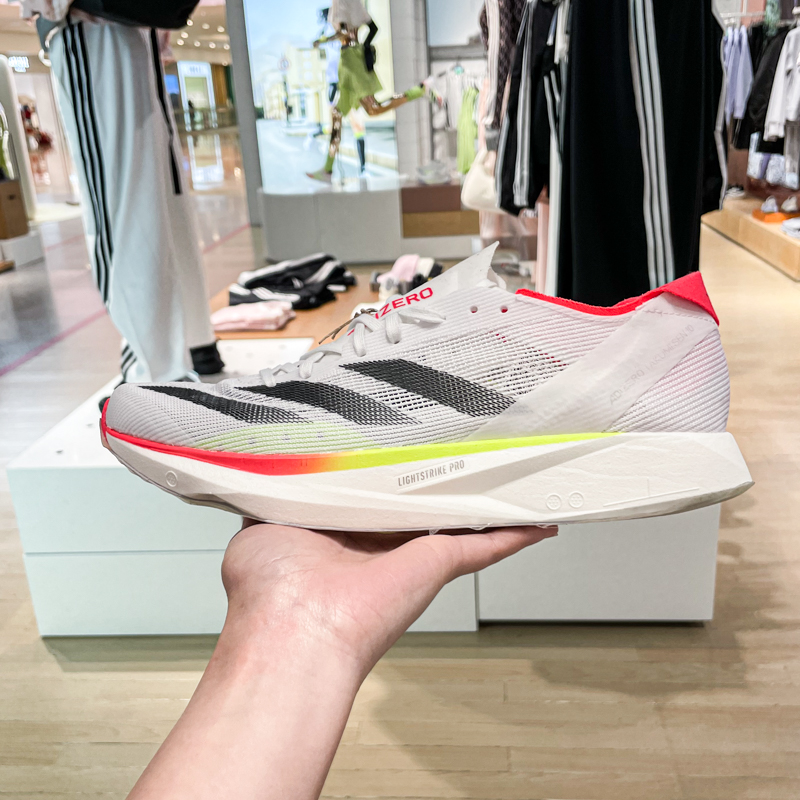 ADIDAS阿迪达斯男鞋2025夏新款防滑透气全速争胜玻纤柱跑鞋IH5712