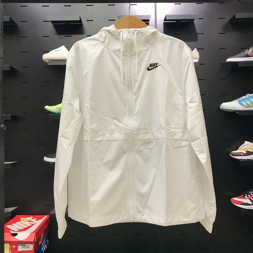 NIKE耐克女装2025秋款梭织轻薄防风衣运动连帽夹克外套DM6180-100