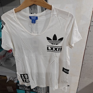 阿迪达斯三叶草女子2025冬款 T恤 运动休闲修身 短袖 AB2682 短款 正品