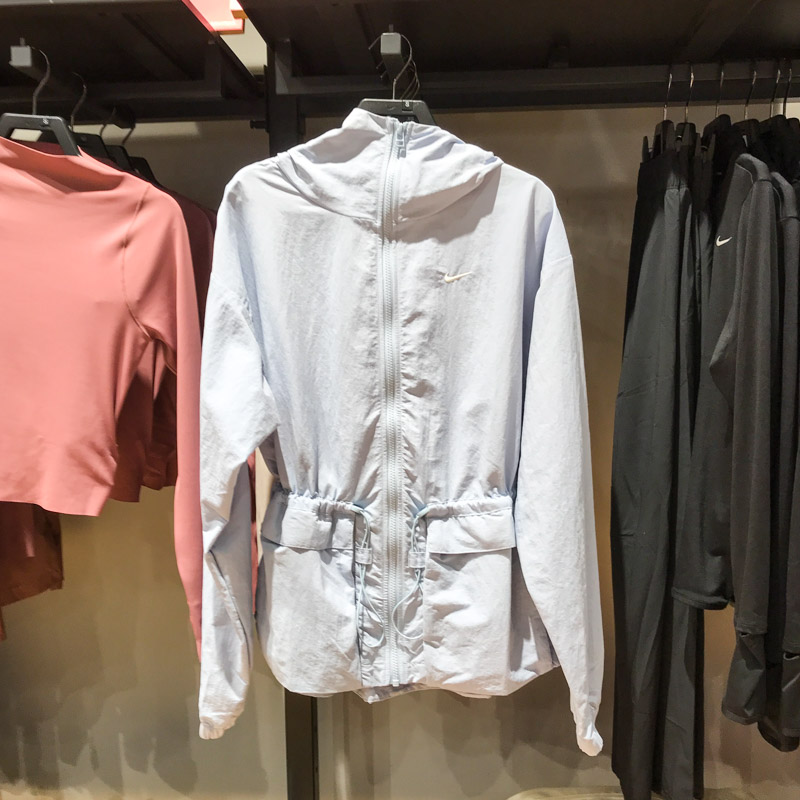 Nike耐克正品女装2024春新款防晒防风梭织连帽夹克外套FN3670-440