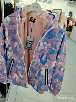 七波辉青少年装商场同款可脱卸冲锋衣一衣三穿11108冬款女大童