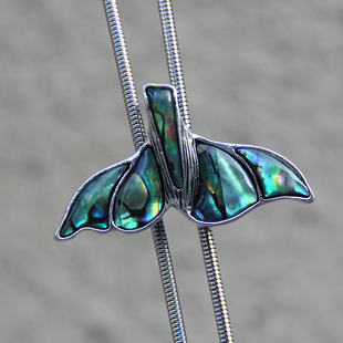 原创休闲潮流鲸鱼尾鲍鱼贝白贝不锈钢绳波洛领带bolo tie衬衣项链