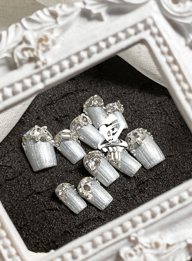 设计师定制高级感穿戴甲美甲成品2025新款手工指尖钻白色复古