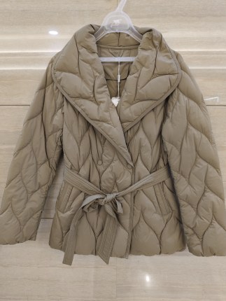 专柜正品G25DE021高端时尚翻领收腰显瘦短款鹅绒服外套2025冬女B