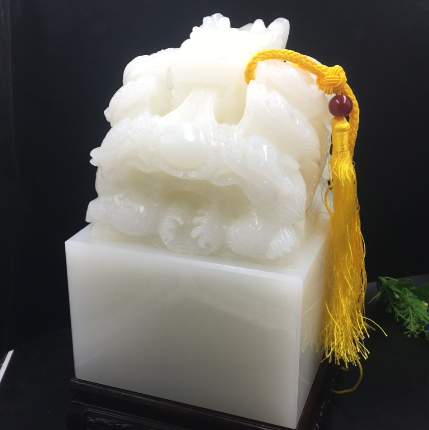 玉石九龙印章玉玺摆件
