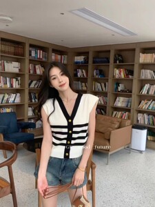 GF夏日新款韩系穿搭学院风薄款条纹针织开衫马甲女小个子马夹背心