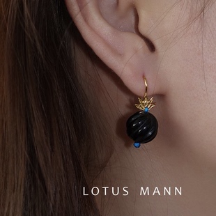 Lotus Mann 银镀金天然奶油色欧泊粉晶玛瑙编绳耳环 果实.