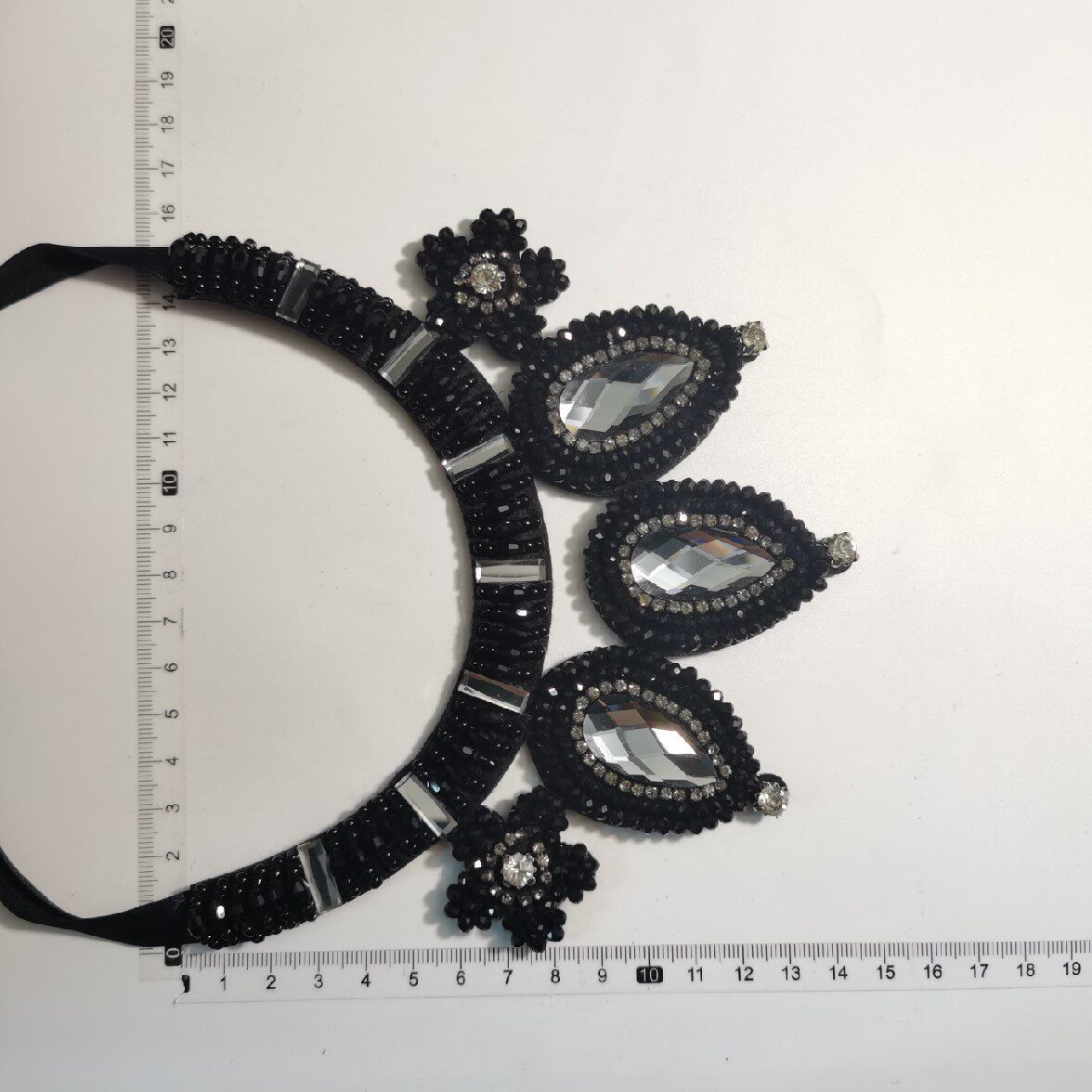 3 WATER DROPS AND TWO SMALL FLOWERS DECORATIVE NECKLACE 2019 NEW CRYSTAL WILD FAKE COLLAR FAKE COLLAR KOREAN VERSION