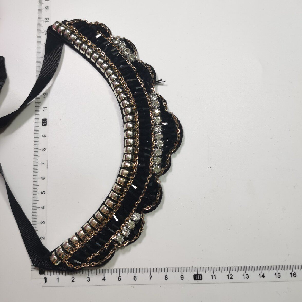 2019 NEW KOREAN VERSION OF THE KOREAN VERSION OF THE HAND-SEWN FALSE COLLAR MOON CRYSTAL FAKE COLLAR FAKE COLLAR DECORATIVE NECKLACE