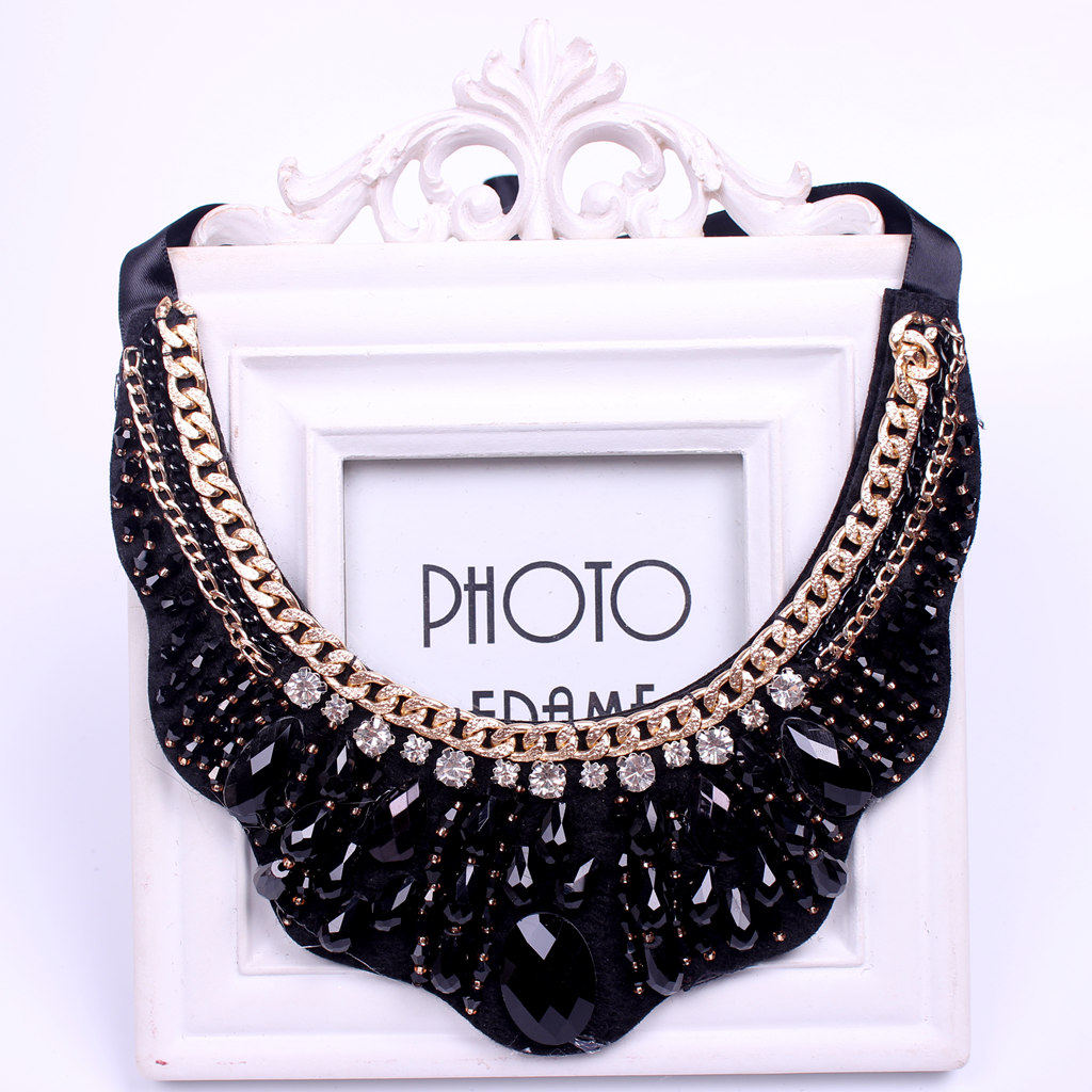 KOREAN VERSION RETRO FIVE WILD SHAPED DROP CRYSTAL FAKE COLLAR RHINESTONE EUROPEAN AND AMERICAN FAKE COLLAR SHORT NECKLACE DECORATION