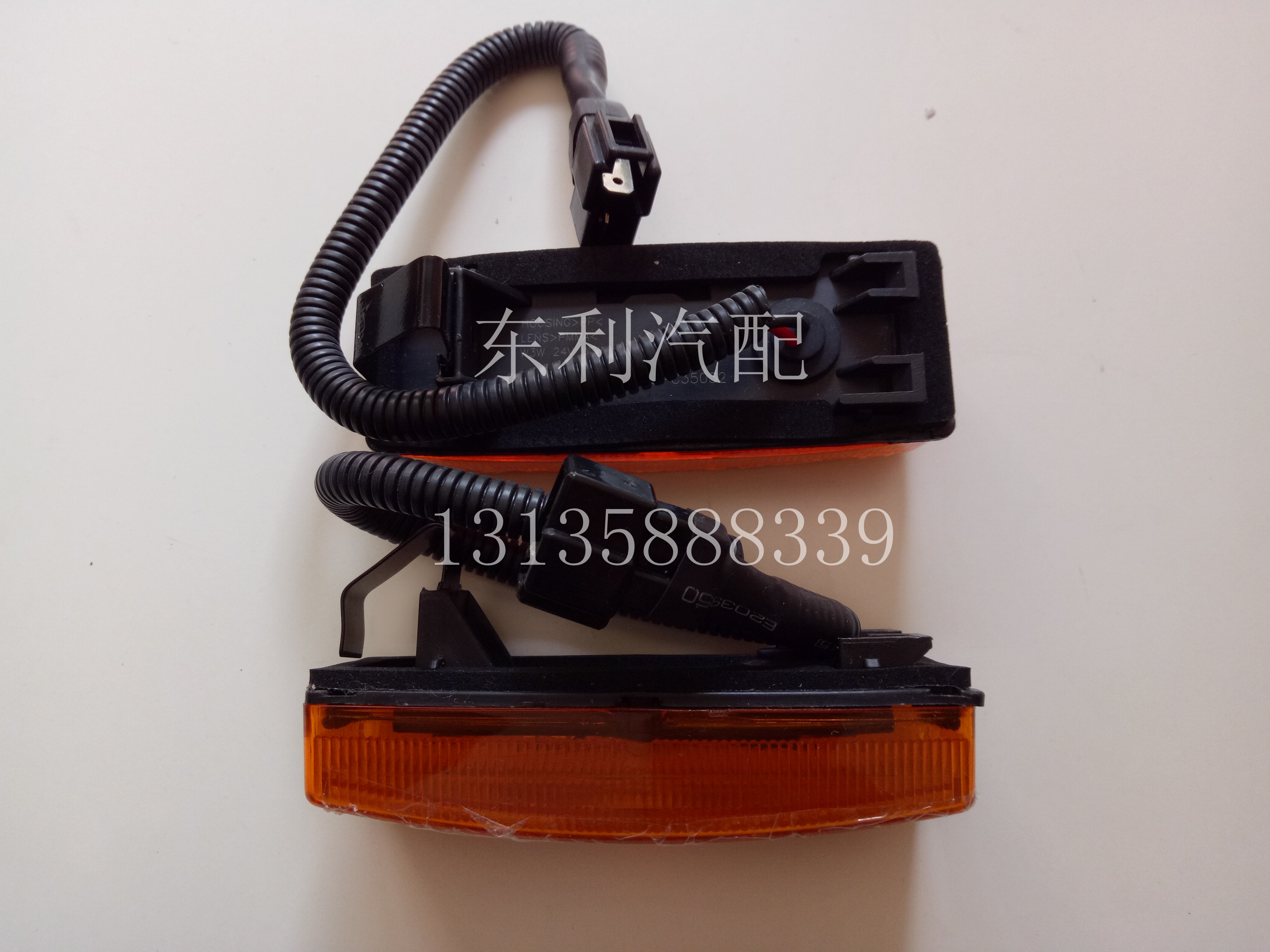 东风多利卡车厢边灯大厢灯