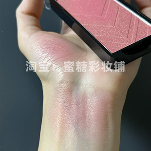 你还有多少惊喜是朕不知道 人鱼姬色腮红光泽蜜桃粉 大妹子同款