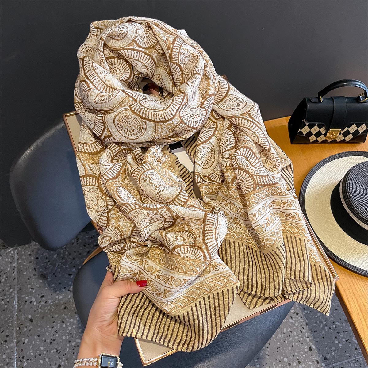 民族风新款棉麻丝巾金轮印花防晒保暖大披肩围巾百搭柔软头巾外搭