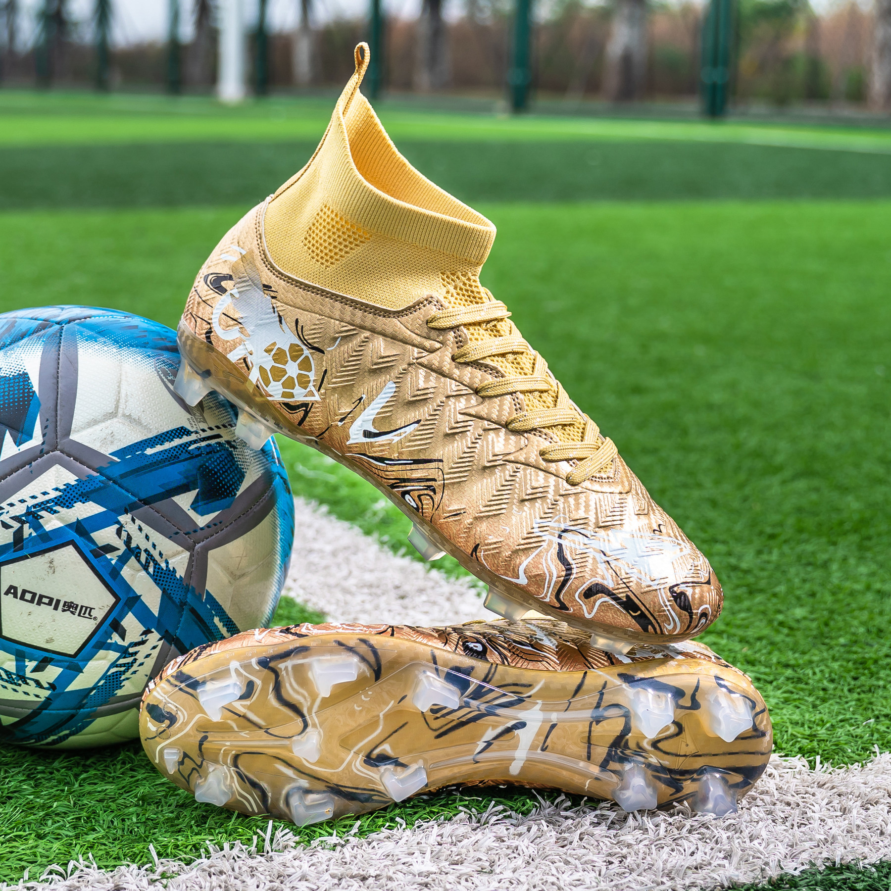 高帮C罗刺客CR7FG长钉足球鞋儿童小学生TF碎钉训练鞋男女短钉金色