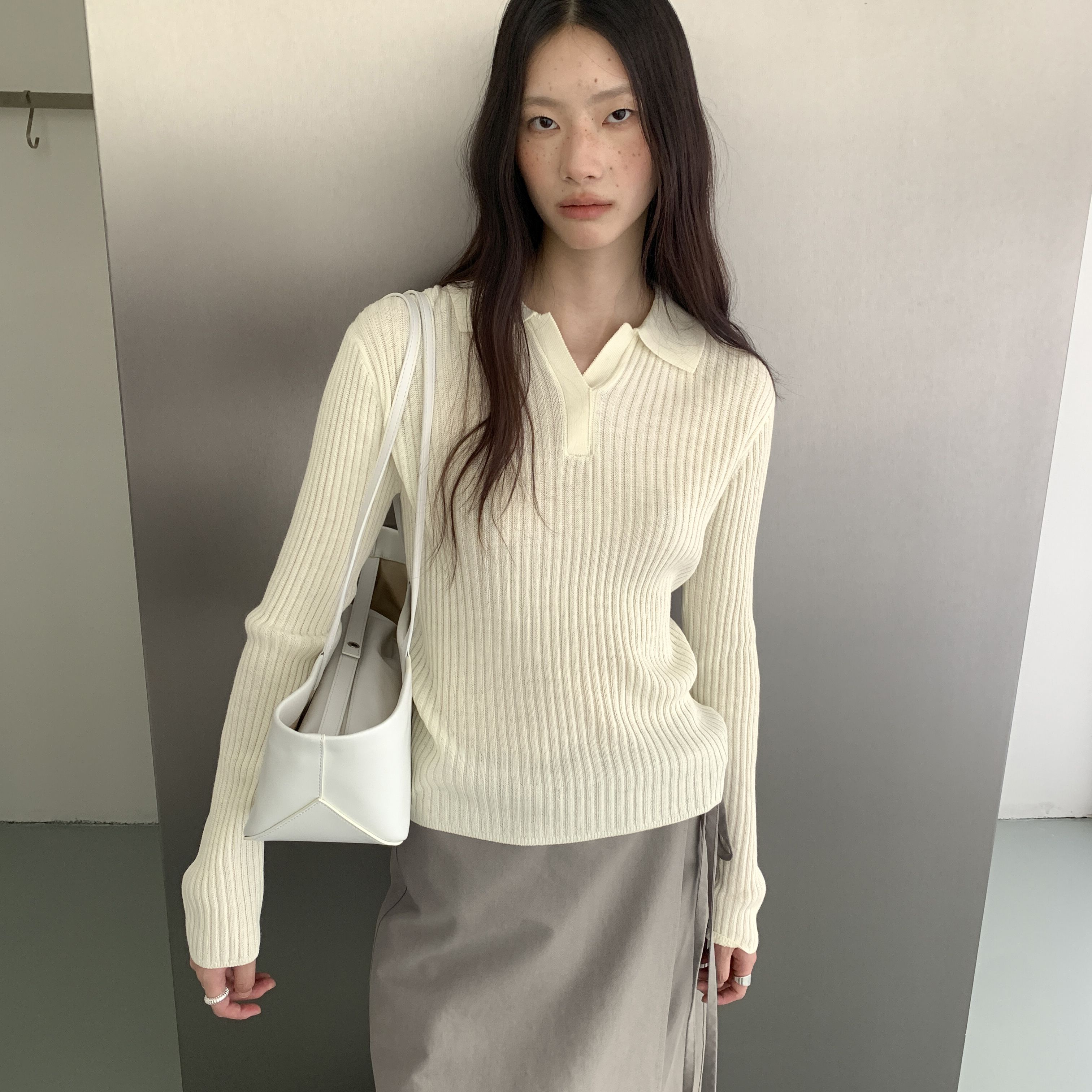 FN-进口美利奴羊毛莫兰迪色翻V领显瘦慵懒百搭氛围感针织衫23027