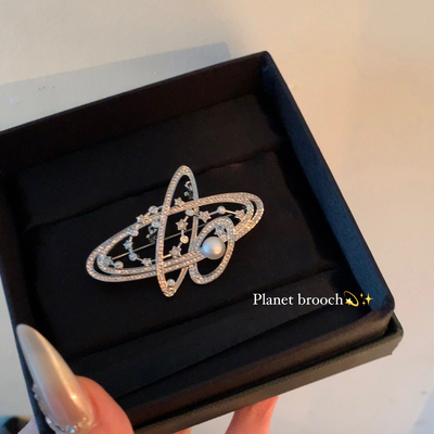 永恒浪漫~银色闪锆珍珠星球胸针