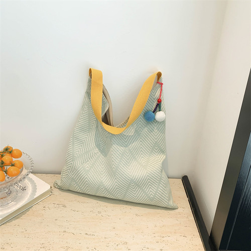 简约百搭可爱单肩包手工三角包布