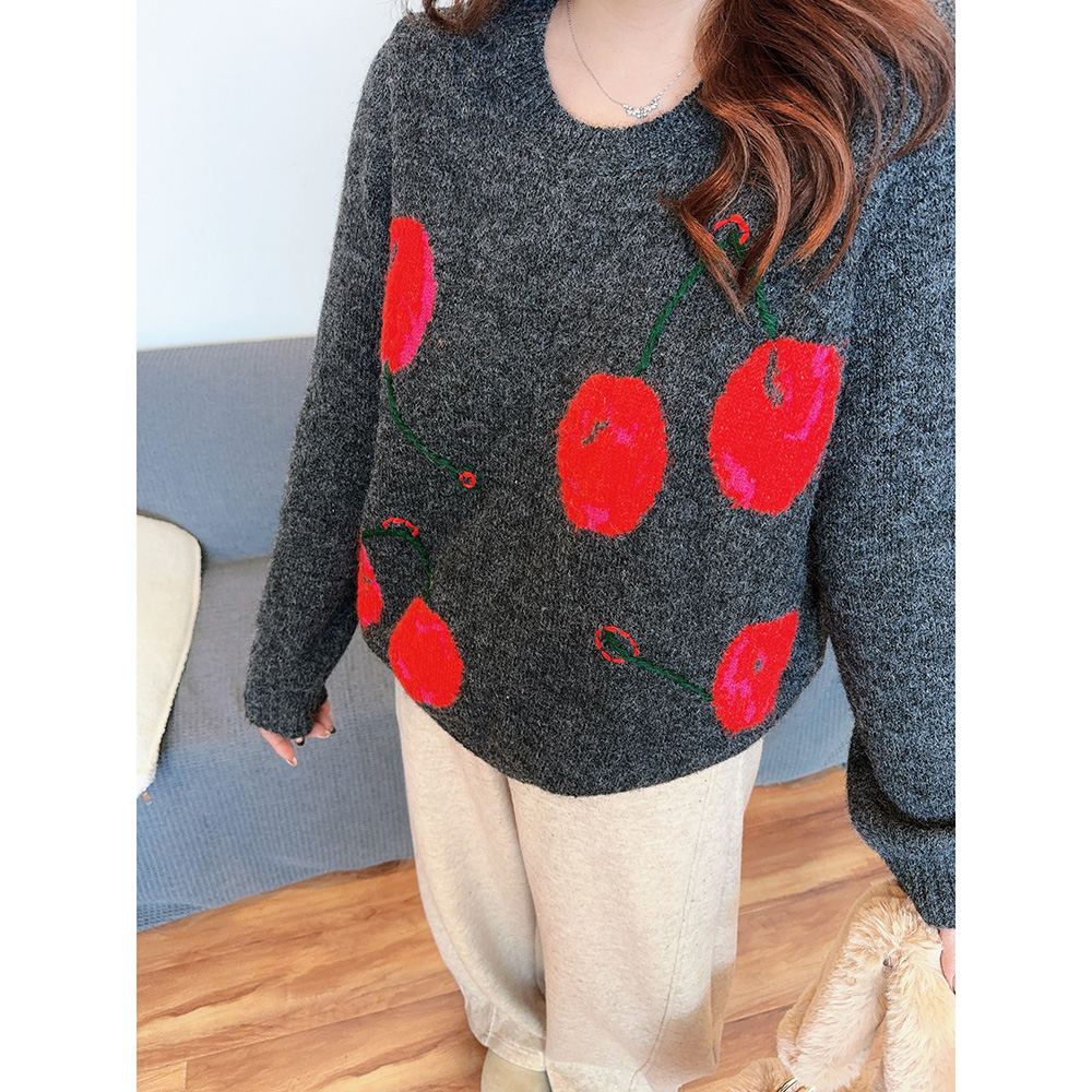 慵懒风圆领套头提花樱桃针织毛衣