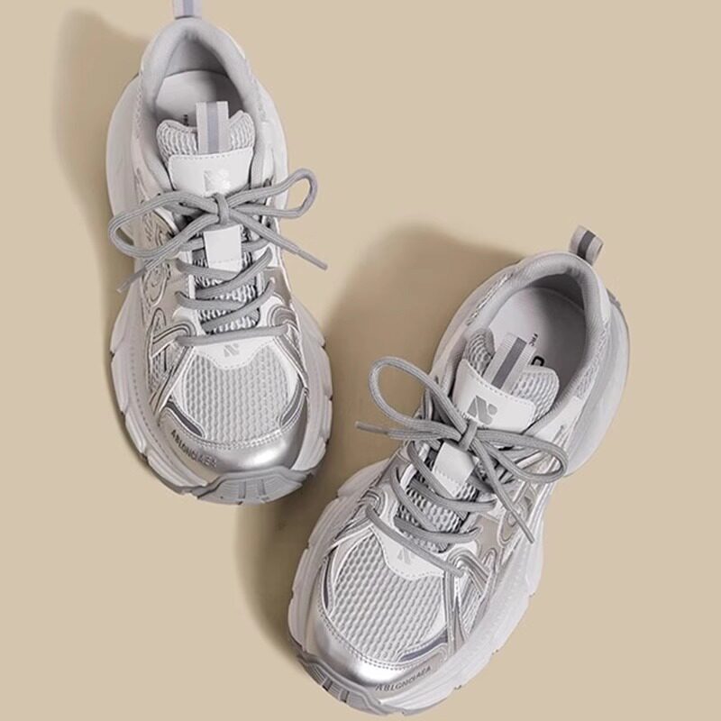 女童运动鞋2026春夏新款儿童透气网面老爹鞋百搭轻便中大童休闲鞋