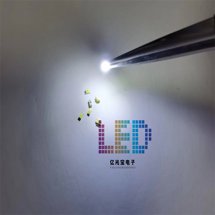 LED 0603超D高亮白色灯珠 数码管背光 1608体积耐高温大芯片款灯属于什么档次？