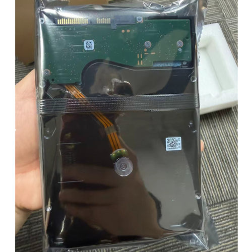 希捷16T机械硬盘监控服务器存储