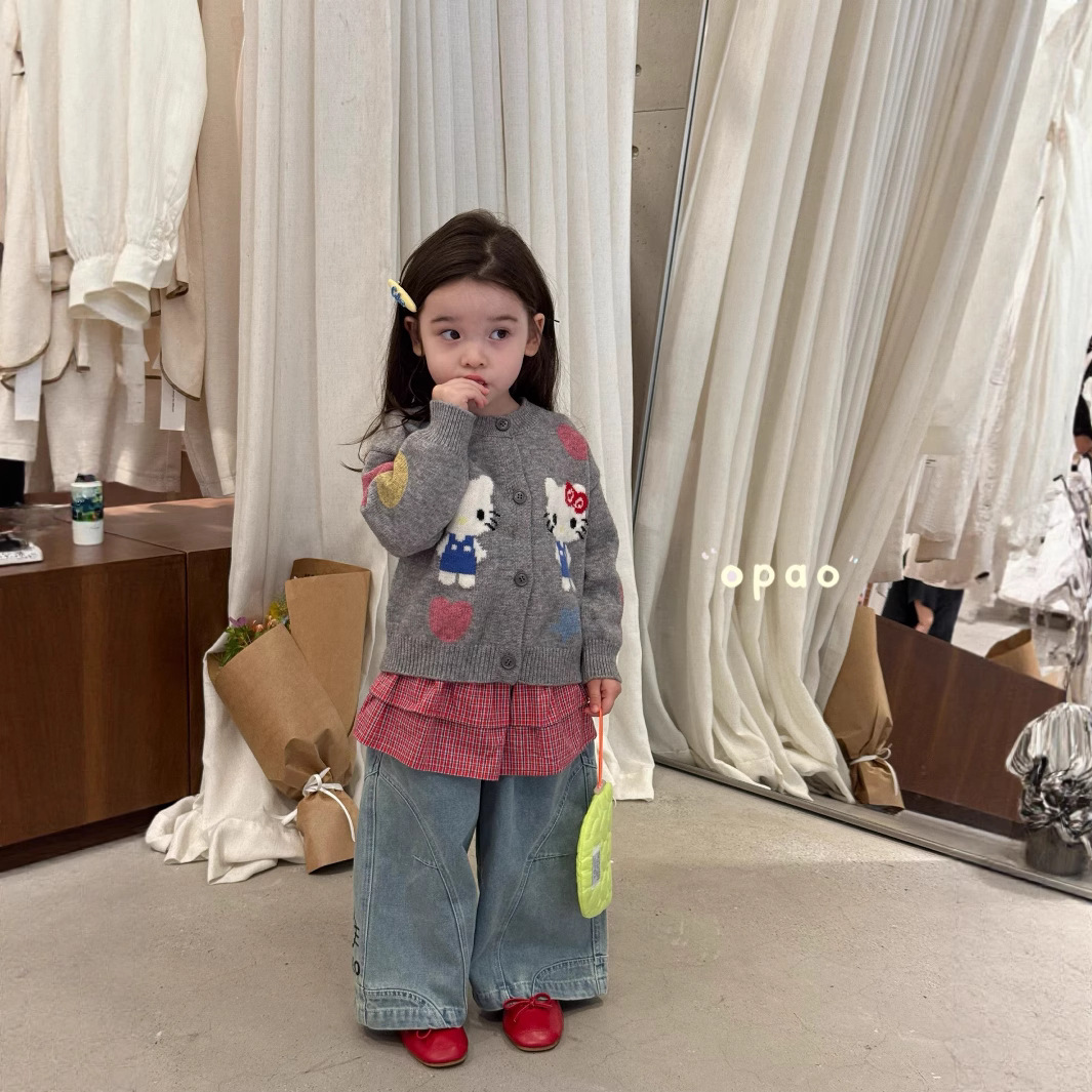 甜甜圈秋季女童中小童女宝宝韩版卡通毛衣开衫百搭牛仔裤812