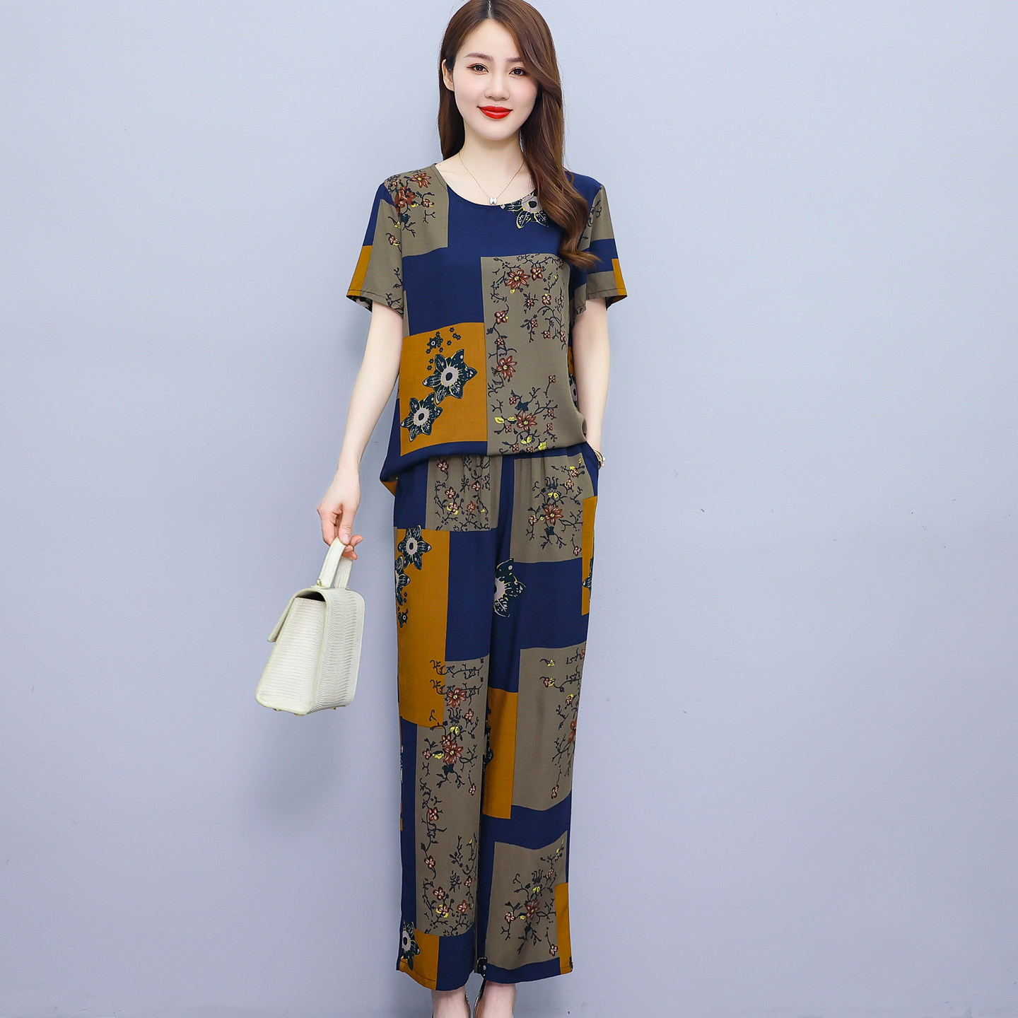 中老年妈妈夏天印花短袖棉绸两件套女休闲外穿洋气九分裤睡衣套装