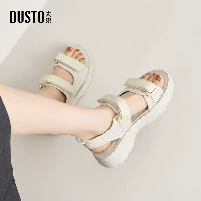 大东运动凉鞋24夏季新款休闲时尚平底中跟魔术贴圆头女鞋24X1463