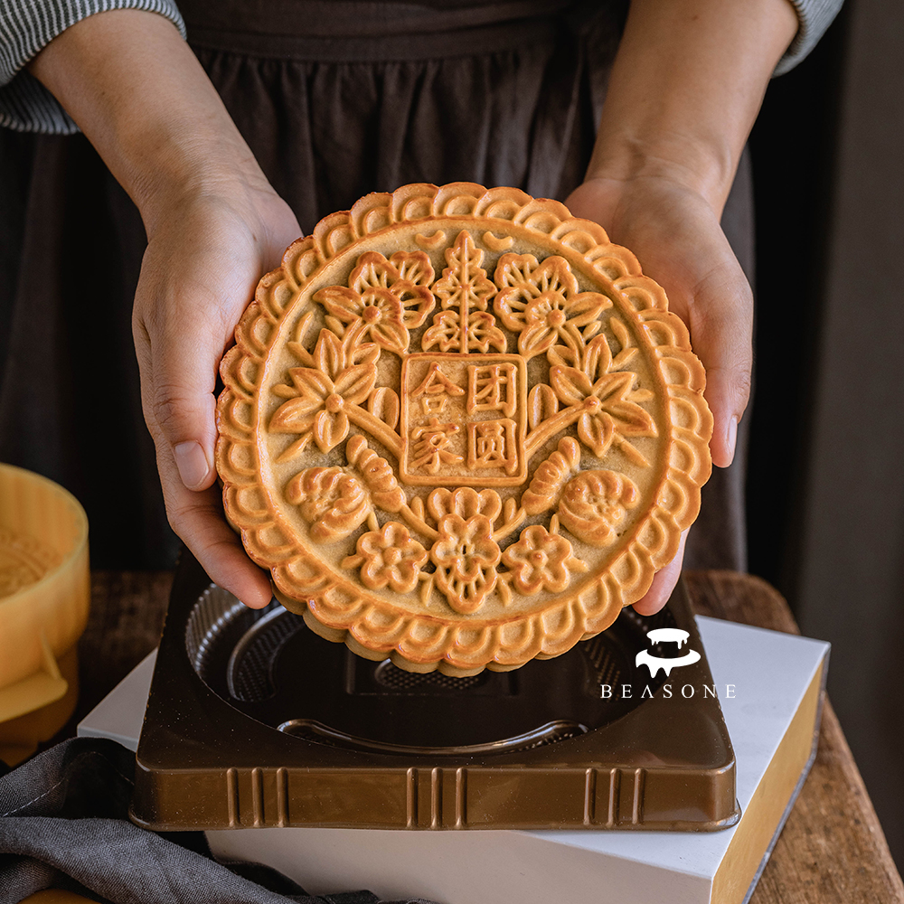 中式国风花好月圆月饼模