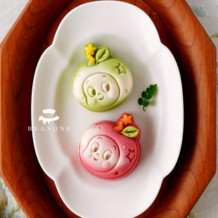 2026新款卡通新年苹果星星人桃山皮凤梨酥新年开运酥手压式模具