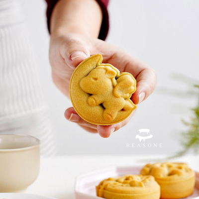 AMAGOUR马年萌马抱兔月饼模具