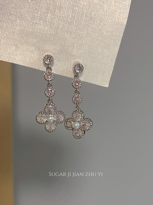 SUGAR 爆闪！锆石花朵耳钉女2026新款爆款高级感气质独特耳环女