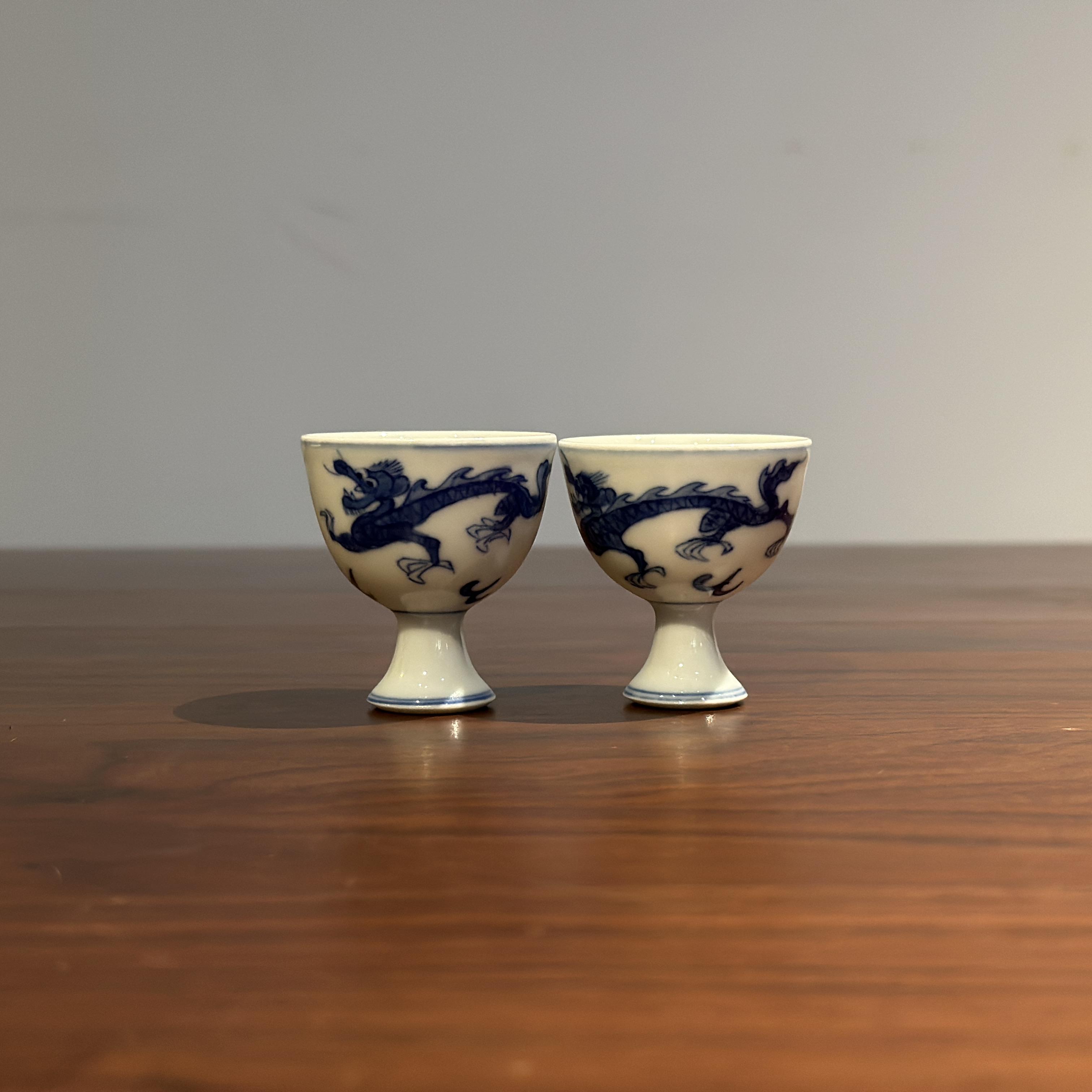 清末手绘青花小高脚杯画龙纹松竹梅青花瓷文人酒杯茶道主人品茗杯