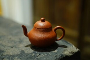 80年代台订紫砂梨形壶 原矿粗砂老朱泥 柏原诗句款工夫小品思亭壶