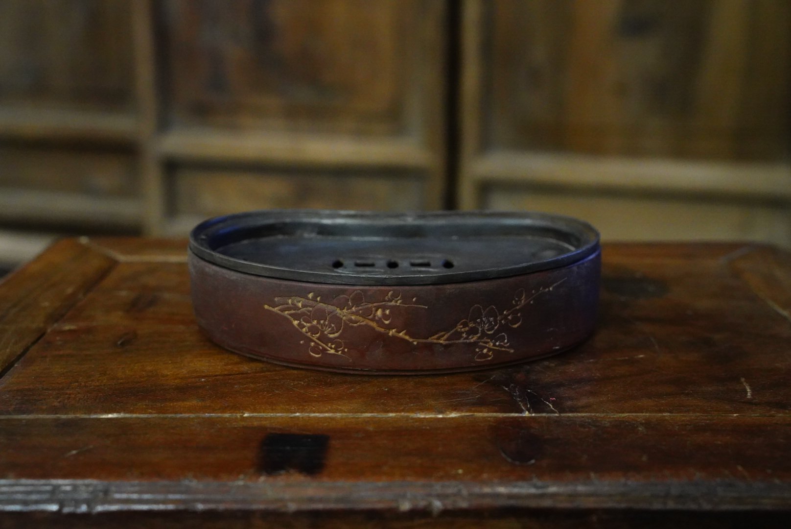 70年代精品干泡壶承 全手工文革紫砂盆刻绘梅花 老锡盖子工夫茶器