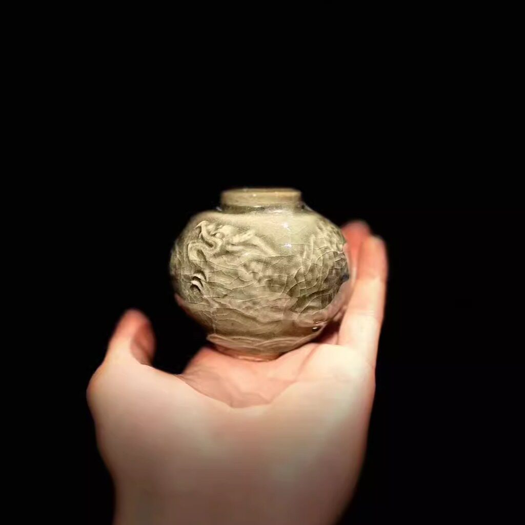 70年代精品龙泉窑青瓷 文房小水 刻花云龙纹 梅子粉青茶席小茶罐