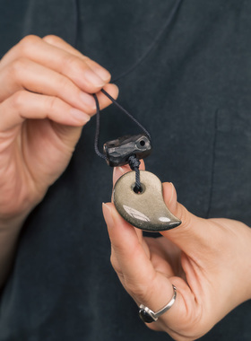 原创日常百搭个性金曜黑曜石吊坠