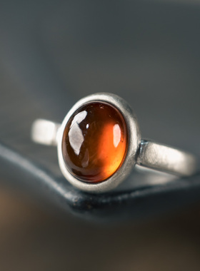 非鱼之家天然石榴石925银镶嵌戒指 个性简约橙色水晶女款活口指环