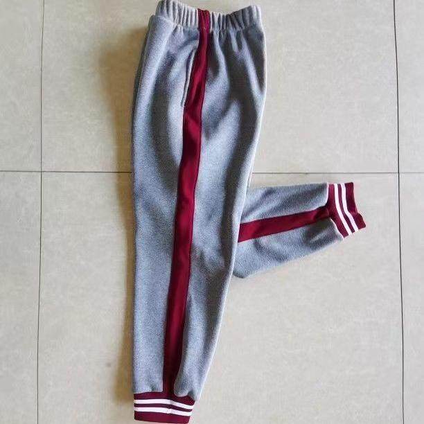 浅灰色酒红紧口校服长裤