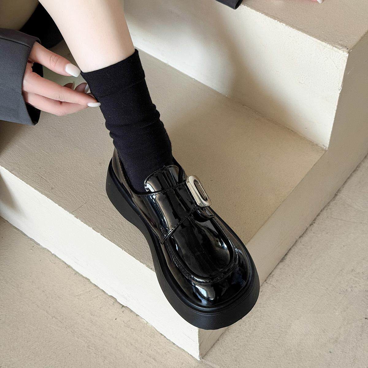 厚底jk小皮鞋女2025新款冬季复古英伦风百搭乐福鞋一脚蹬单鞋女款