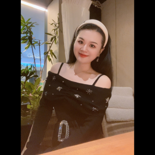 显瘦针织衫 吊带一字肩轻奢钉珠修身 气质百搭时尚 魅鹊2025秋冬新款