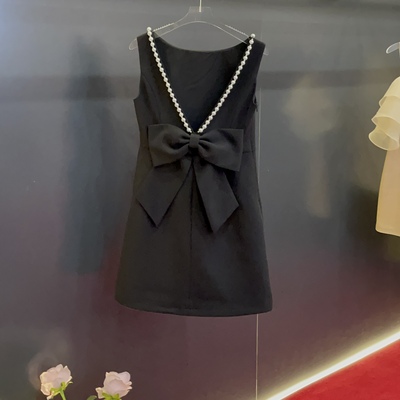 魅鹊2025新款气质黑色露背蝴蝶结派对礼服生日聚会洋气女神连衣裙