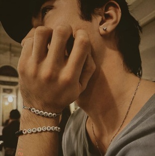 哈德森·威廉姆斯c Hudson Williams同款字母串珠手链 巅峰对决