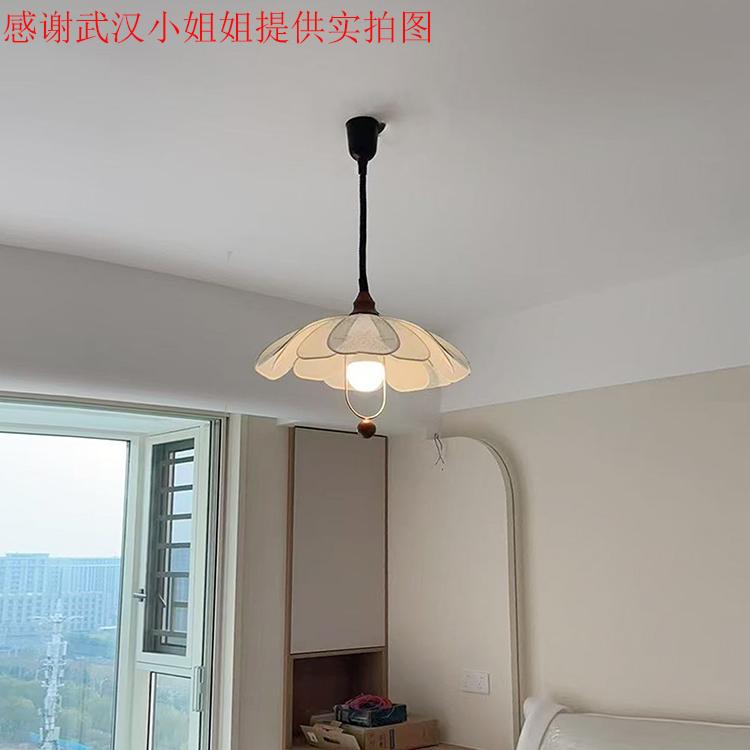 艺术花瓣客厅灯具升降奶油风