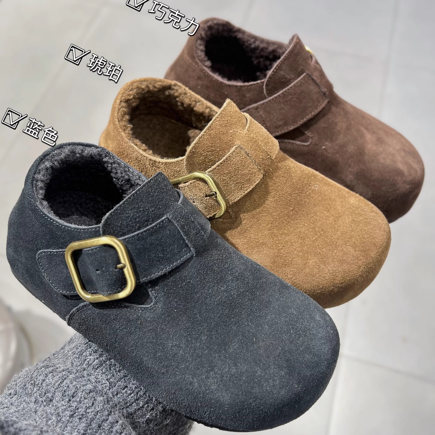 2025冬季新款厚底保暖加绒磨砂真皮勃肯鞋平底加棉绒面休闲棉鞋潮