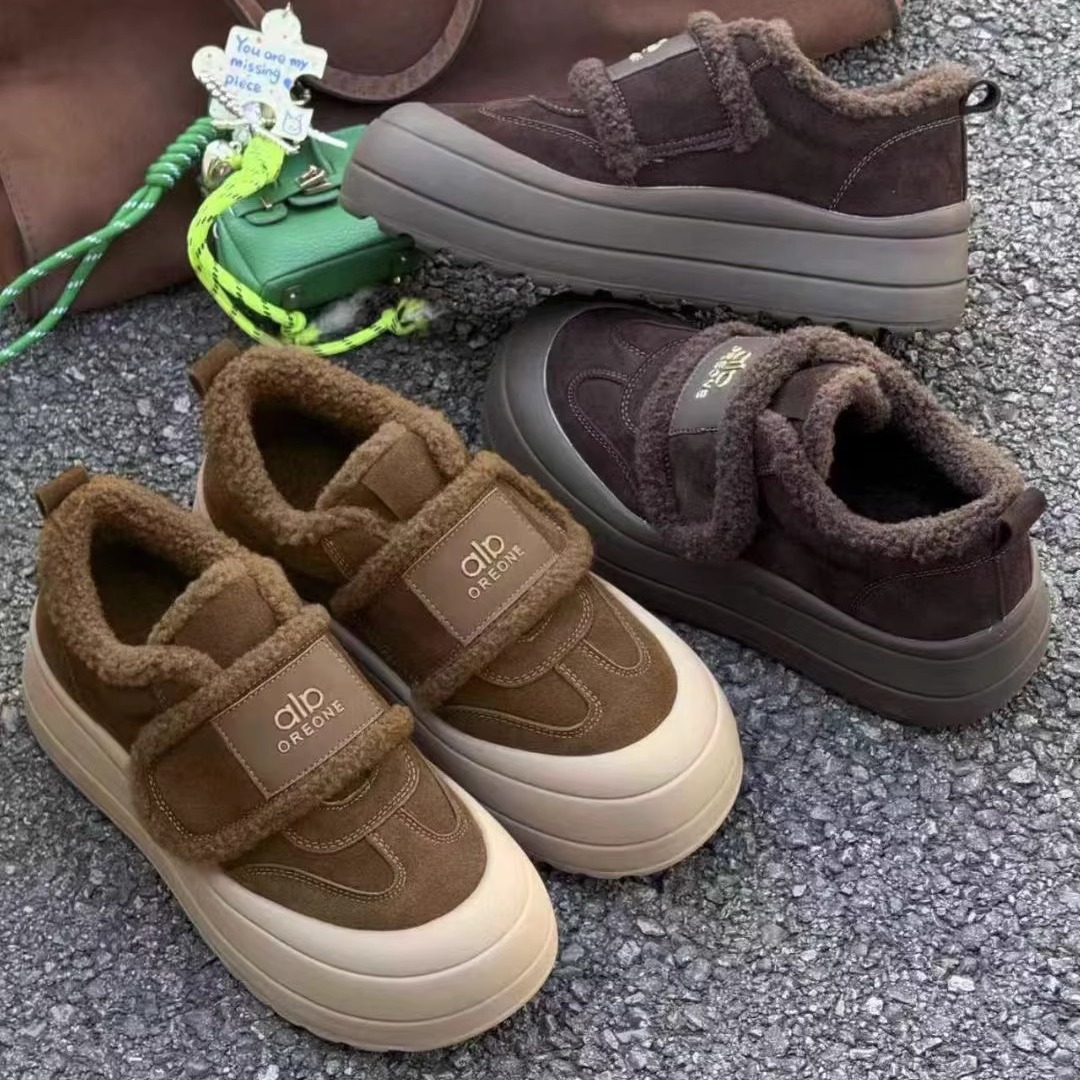 复古美拉德面包鞋女2025冬季新款羊羔毛加绒保暖魔术贴休闲鞋真皮